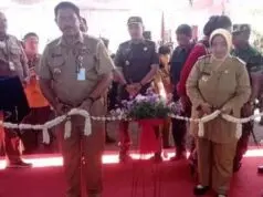 Pj Gubernur Resmikan Sejumlah Proyek dan Serahkan Bantuan Pangan