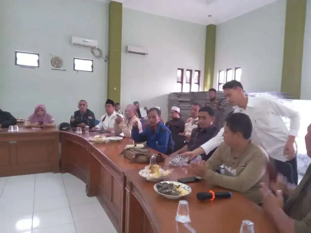 Difasilitasi Camat Cisarua, Warga Desak PTPN Hentikan KSO