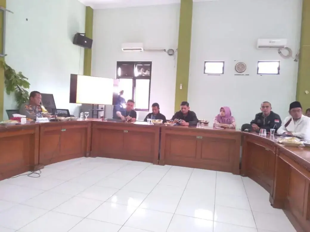 Difasilitasi Camat Cisarua, Warga Desak PTPN Hentikan KSO