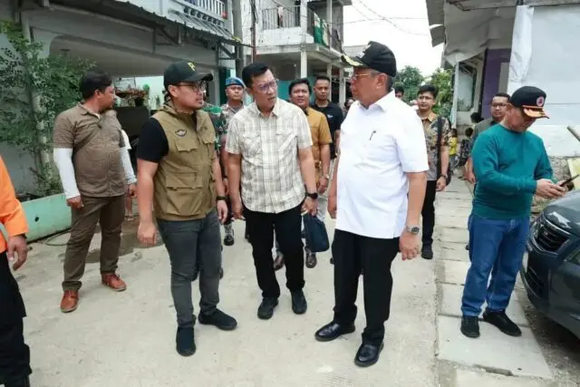 Pastikan Pelaksanaan Lancar, Benyamin-Pilar Tinjau Pemungutan Suara Susulan Pastikan Pelaksanaan Lancar, Benyamin-Pilar Tinjau Pemungutan Suara Susulan