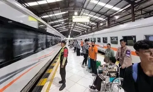 Kabar Gembira KAI Daop 5 Purwokerto Buka Pemesanan Tiket KA Tambahan Angkutan Lebaran Kabar Gembira KAI Daop 5 Purwokerto Buka Pemesanan Tiket KA Tambahan Angkutan Lebaran