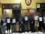 Asik Ngamar di Hotel, 9 Pasangan Tidak Sah Digelandang ke Mapolres Kebumen Asik Ngamar di Hotel, 9 Pasangan Tidak Sah Digelandang ke Mapolres Kebumen