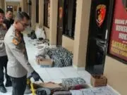 Polres Purworejo Berhasil Amankan 18,7 Kg Serbuk Obat Petasan dan Ribuan Selongsong Siap Edar Polres Purworejo Berhasil Amankan 18,7 Kg Serbuk Obat Petasan dan Ribuan Selongsong Siap Edar