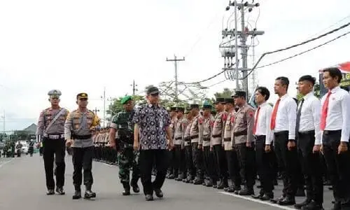 Tiga Pilar Pimpin Gelar Apel Pasukan Operasi Ketupat Candi. Operasi Dilaksanakan Mulai 4 hingga 16 April 2024 Tiga Pilar Pimpin Gelar Apel Pasukan Operasi Ketupat Candi. Operasi Dilaksanakan Mulai 4 hingga 16 April 2024
