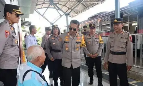 Pantau Arus Lalu lintas di Purworejo. Kapolres Purworejo: H-2 Menjelang Lebaran Terpantau Ramai Lancar dan Kondusif