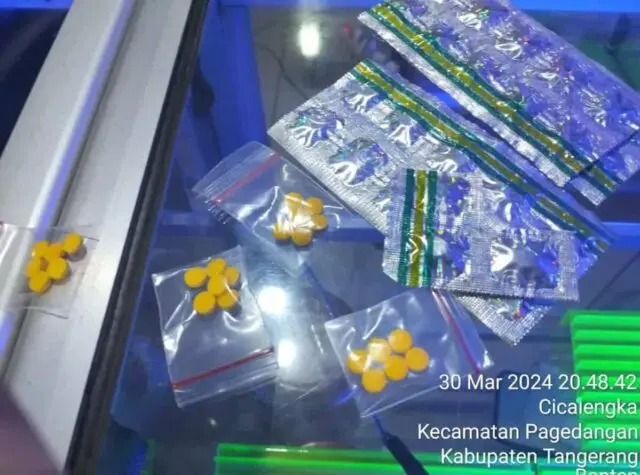 Dapat Merusak Generasi Bangsa, Camat Akan Sidak Peredaran Obat Keras Jenis Tramadol dan Hexymer di Wilayah Kecamatan Pagedangan Dapat Merusak Generasi Bangsa, Camat Akan Sidak Peredaran Obat Keras Jenis Tramadol dan Hexymer di Wilayah Kecamatan Pagedangan