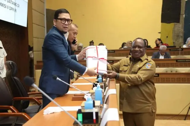 Kemendagri Sepakati 27 RUU tentang Kabupaten/Kota Dibahas Lebih Lanjut Kemendagri Sepakati 27 RUU tentang Kabupaten/Kota Dibahas Lebih Lanjut
