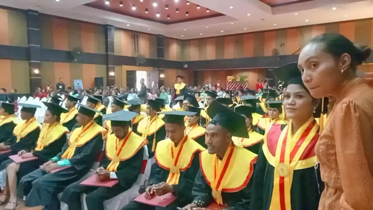 Sekolah Tinggi Ilmu Ekonomi Karya Ruteng Manggarai NTT Menggelar Acara Wisuda Program Sarjana Prodi Akuntansi Dan Manajemen Sekolah Tinggi Ilmu Ekonomi Karya Ruteng Manggarai NTT Menggelar Acara Wisuda Program Sarjana Prodi Akuntansi Dan Manajemen