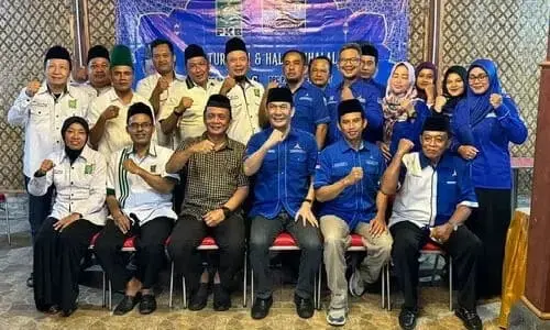 DPC Partai Demokrat Terima Kunjungan dari DPC PKB. Yophi: Ini Hanya Silahturahmi dan Halal Bihalal Antar Parpol DPC Partai Demokrat Terima Kunjungan dari DPC PKB. Yophi: Ini Hanya Silahturahmi dan Halal Bihalal Antar Parpol