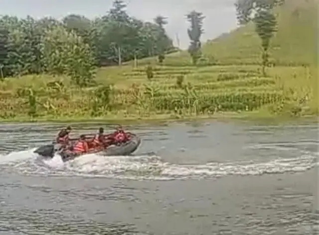 Ngangsu di Waduk, Pria Lenyap Dalam Pencarian Tim SAR Ngawi Ngangsu di Waduk, Pria Lenyap Dalam Pencarian Tim SAR Ngawi