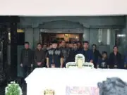 Lepas Jenazah Almarhum Eko Prasetyanto, Plt. Sekjen Kemendagri Sampaikan Duka Mendalam Lepas Jenazah Almarhum Eko Prasetyanto, Plt. Sekjen Kemendagri Sampaikan Duka Mendalam