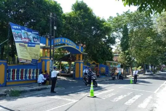 PPDB SMPN 8 Kota Madiun Terima Titipan Siswa, Tolak Peserta Luar Kota? PPDB SMPN 8 Kota Madiun Terima Titipan Siswa, Tolak Peserta Luar Kota?