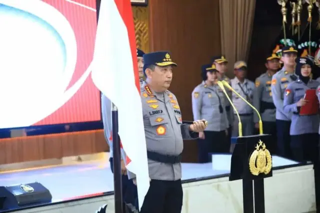 Kapolri Pimpin Upacara Kenaikan Pangkat 31 Pati Polri Kapolri Pimpin Upacara Kenaikan Pangkat 31 Pati Polri