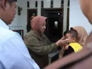 Kunjungi Keluarga Korban KDRT di Desa Sukowuwuh, Bupati Serahkan Bantuan