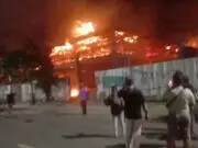 Bangunan Calon Hotel dan Mall ‘Luwes’ di Madiun Terbakar Hebat