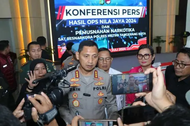 Polrestro Tangerang Kota Musnahkan 3,89 Kg Sabu, Ribuan Pil Exstasi dan Obat Berbahaya Jenis G Polrestro Tangerang Kota Musnahkan 3,89 Kg Sabu, Ribuan Pil Exstasi dan Obat Berbahaya Jenis G