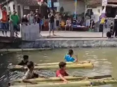 Meriah, Balap Perahu Debog Pisang Ramaikan Warga Trukan, Pangenjurutengah Dalam Rangka Memperingati HUT RI ke – 79