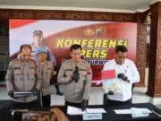 Merekayasa Kredit Fiktif, Karyawan KSP AGM II Meringkuk di Penjara Polres Purworejo Merekayasa Kredit Fiktif, Karyawan KSP AGM II Meringkuk di Penjara Polres Purworejo