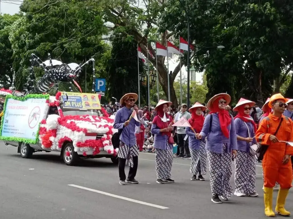 Karnaval, Dinas Kesehatan Purworejo Menampilkan Mobil Nyamuk DBD dan Stunting Karnaval, Dinas Kesehatan Purworejo Menampilkan Mobil Nyamuk DBD dan Stunting