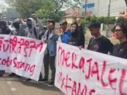Fam Serang Raya Gelar Aksi Dukungan Kejari Usut Tuntas Semua Pihak Yang Terlibat Dalam Kasus Korupsi Kadisparpora Kota Serang Fam Serang Raya Gelar Aksi Dukungan Kejari Usut Tuntas Semua Pihak Yang Terlibat Dalam Kasus Korupsi Kadisparpora Kota Serang
