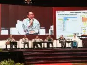 Mendagri Tekankan Kesatuan Visi dan Integritas KPU sebagai Kunci Keberhasilan Pilkada 2024 Mendagri Tekankan Kesatuan Visi dan Integritas KPU sebagai Kunci Keberhasilan Pilkada 2024