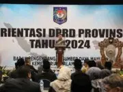 Bekali Anggota DPRD Provinsi Hasil Pileg 2024, Plt. Sekjen Kemendagri Ingatkan Visi Indonesia Emas Bekali Anggota DPRD Provinsi Hasil Pileg 2024, Plt. Sekjen Kemendagri Ingatkan Visi Indonesia Emas