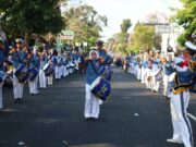 Drumband Bahana Swara Pembaharuan dan Pinasthika Nitiswara SMK PN-PN 2 Memukau Penonton di Karnaval HUT RI ke-79