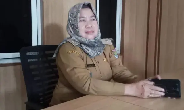 Implementasi Menjadi Desa Maju dan Bersih,Saat Ngobrol Santai Bareng Kades Lembaga Sari Implementasi Menjadi Desa Maju dan Bersih,Saat Ngobrol Santai Bareng Kades Lembaga Sari