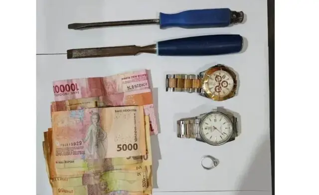 Bobol Rumah Warga Pakai Obeng dan Pahat, Warga Tangerang Ini Ditangkap Polisi Bobol Rumah Warga Pakai Obeng dan Pahat, Warga Tangerang Ini Ditangkap Polisi