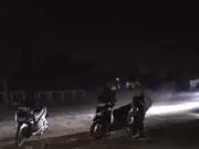 Akibat Ceceran Tanah Urugan di Jalan Raya Cikande, Seorang Pengendara Sepeda motor Jatuh Tergelincir Akibat Ceceran Tanah Urugan di Jalan Raya Cikande, Seorang Pengendara Sepeda motor Jatuh Tergelincir