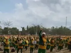 Dua Paslon Bupati dan Wakil Bupati Purworejo 2024 Ikuti Senam Gesit Fatayat Dalam Rangka Haornas
