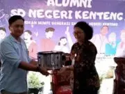 Baru Terbantuk, Paguyuban Alumni SDN Kenteng Beri Bantuan Alat Marching Band Baru Terbantuk, Paguyuban Alumni SDN Kenteng Beri Bantuan Alat Marching Band