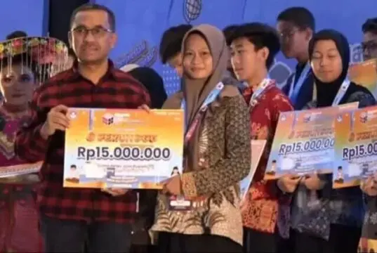 Nurun Na’imah Siswi SMAN 2 Purworejo Berhasil Meraih Medali Perunggu Dalam Lomba OSN Tingkat Nasional Nurun Na'imah Siswi SMAN 2 Purworejo Berhasil Meraih Medali Perunggu Dalam Lomba OSN Tingkat Nasional