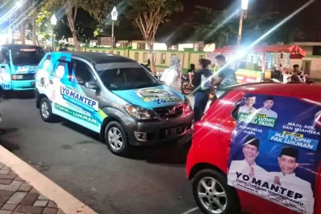 Secara Sukarela, Puluhan Mobil Relawan di Branding Gambar Paslon Cabub dan Cawabup Yophi Prabowo-Lukmn Hakim