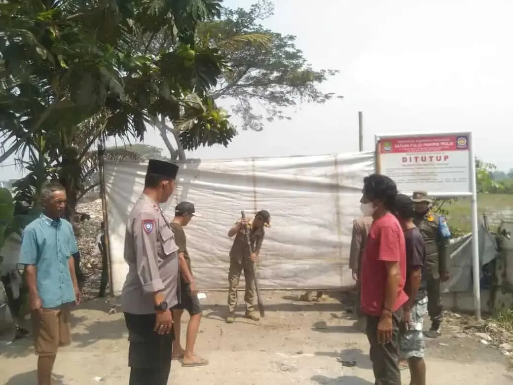 Tempat Pengolahan Sampah di Desa Kayu Bongkok, di Geruduk Massa Tempat Pengolahan Sampah di Desa Kayu Bongkok, di Geruduk Massa