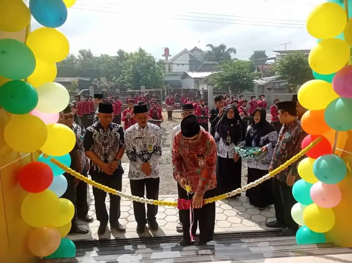 Gedung RKB SBSN M.Ts N 1 Purworejo Senilai Rp3,7 miliar Diresmikan Penggunaannya Gedung RKB SBSN M.Ts N 1 Purworejo Senilai Rp3,7 miliar Diresmikan Penggunaannya