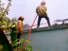 Diduga Gegara Ngecas HP di Atas Kasur, Rumah Warga Doplang Ludes Terbakar Diduga Gegara Ngecas HP di Atas Kasur, Rumah Warga Doplang Ludes Terbakar