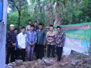Pertama Kali Lintas Ormas Islam Bersatu Bangun Musala di Balai Desa Sokoagung Pertama Kali Lintas Ormas Islam Bersatu Bangun Musala di Balai Desa Sokoagung