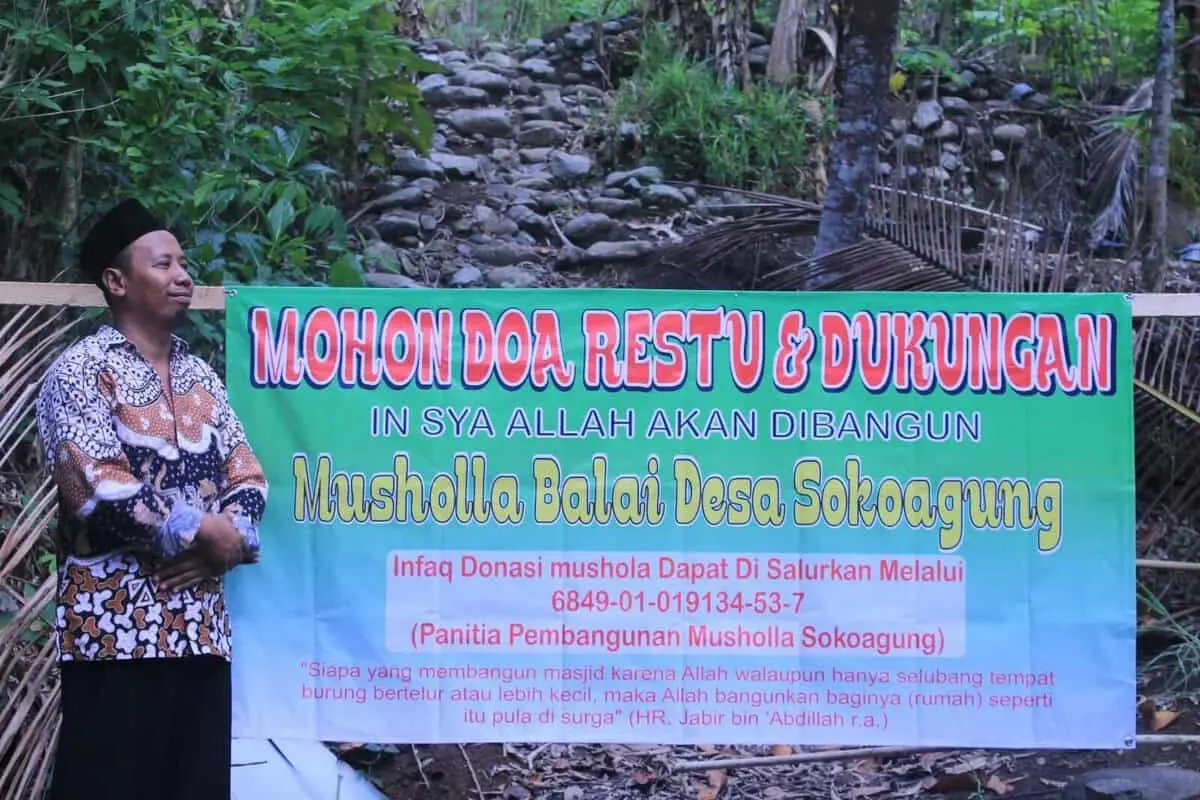 Pertama Kali Lintas Ormas Islam Bersatu Bangun Musala di Balai Desa Sokoagung Pertama Kali Lintas Ormas Islam Bersatu Bangun Musala di Balai Desa Sokoagung