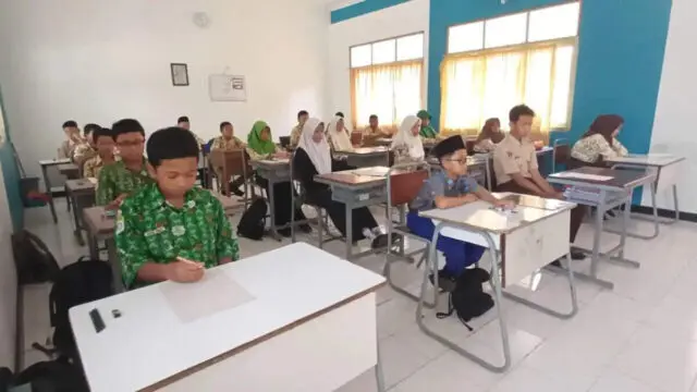 Ratusan Finalis Ikuti EMC Season 6 di Darul Hikmah Kutoarjo Islamic School Ratusan Finalis Ikuti EMC Season 6 di Darul Hikmah Kutoarjo Islamic School