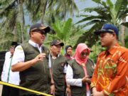 Tinjau Tanah Longsor di Bruno, Pjs Bupati minta Antisipasi Longsor Susulan