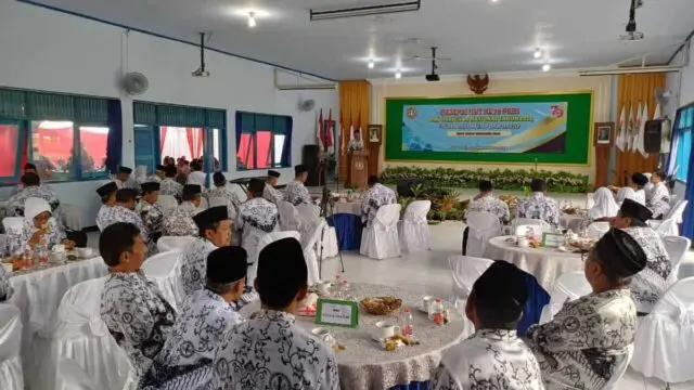 Presiden Prabowo Umumkan Kenaikan Gaji Guru, Ketua PGRI Purworejo: Tunggu kebijakan Berikutnya