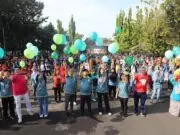 Ratusan Peserta Ikuti Senam Bersama di Hari Kesehatan Nasional Ke-60 Ratusan Peserta Ikuti Senam Bersama di Hari Kesehatan Nasional Ke-60