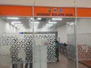 Terlalu Berbelit-belit dan Minim Informasi, Pelayanan Samsat Kelapa Dua Dikeluhkan Warga