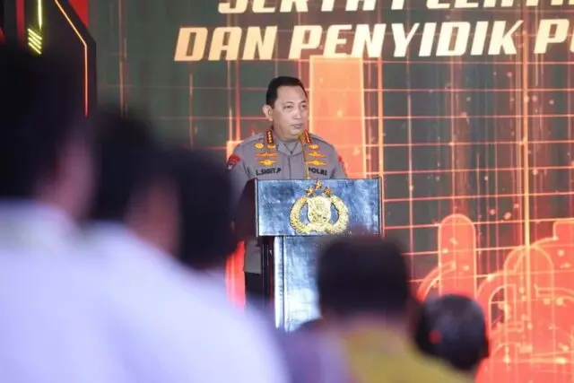 Beri Jaminan Perlindungan Buruh, Kapolri Resmikan Desk Ketenagakerjaan