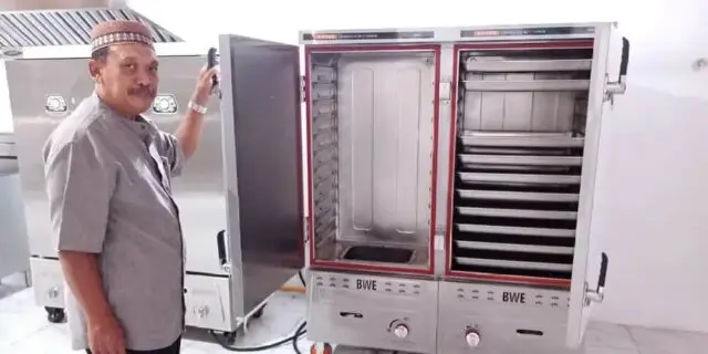 Dapur BGN Program MBG di Kecamatan Grabag, Keluarkan 115 kg Beras Tiap Hari untuk 1.480 Porsi Dapur BGN Program MBG di Kecamatan Grabag, Keluarkan 115 kg Beras Tiap Hari untuk 1.480 Porsi