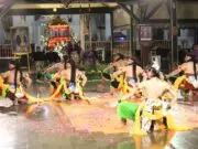 Beksan Cakra Tunggal dan Beksan Saptarengku Cakra Warnai Pengetan Jumenengan ke-194 Beksan Cakra Tunggal dan Beksan Saptarengku Cakra Warnai Pengetan Jumenengan ke-194