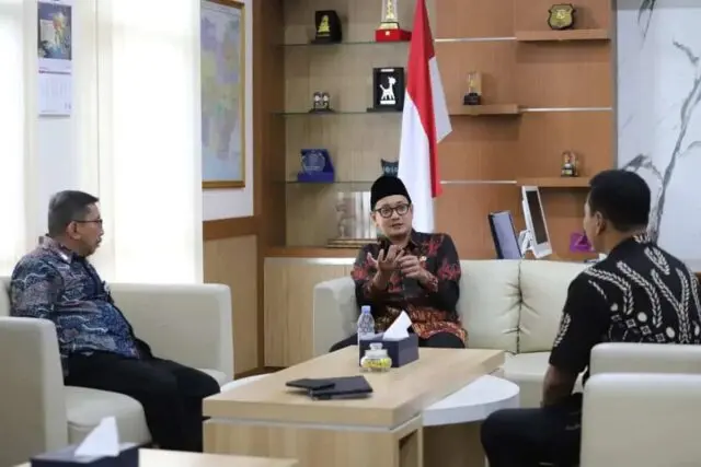 Hari Pertama Kerja Wabup Kunjungi Ruang Kerja Kartor Sekda, Ruang Press Cente