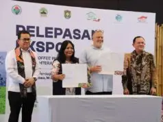 Mendag Lepas Ekspor Mainan Hewan ke Eropa dan Amerika Senilai Rp35 Miliar Mendag Lepas Ekspor Mainan Hewan ke Eropa dan Amerika Senilai Rp35 Miliar