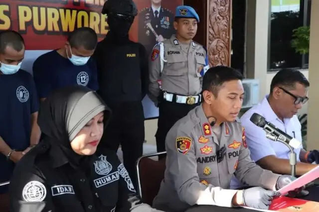Polres Purworejo Berhasil Mengungkap Kasus Pencurian Kendaraan Bermotor, Dua Pelaku Ditangkap Polres Purworejo Berhasil Mengungkap Kasus Pencurian Kendaraan Bermotor, Dua Pelaku Ditangkap